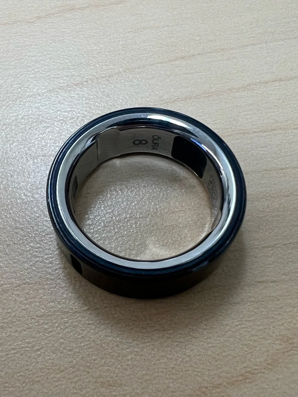 Size 8 | Black | Oura Ring 4